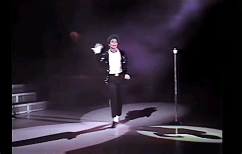 which moonwalk is better? : r/MichaelJackson