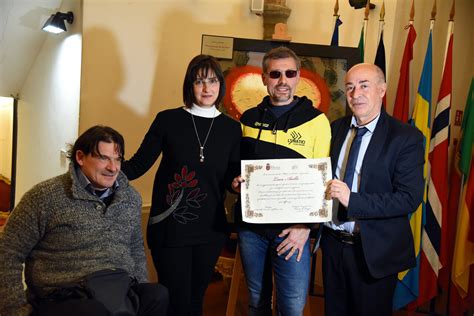 luca aiello premiato alla prima edizione  atleta  il cuore