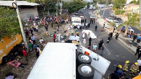 Al Menos 54 Muertos Y Más De 100 Heridos En Accidente En México Tras