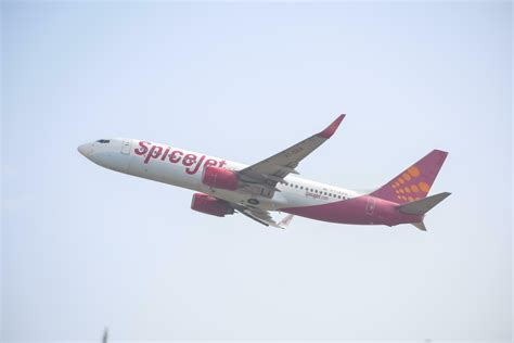 New Delhi India April 16 2023 Spicejet Airbus A320 Take Off From