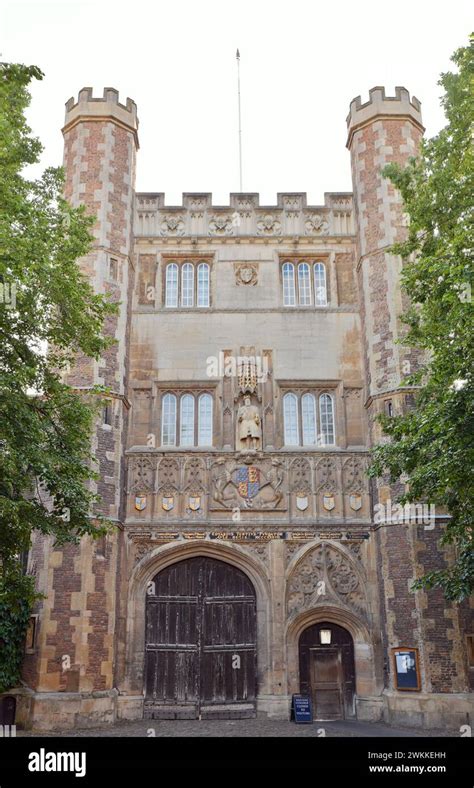 Trinity College Great Gate Cambridge England Stock Photo Alamy