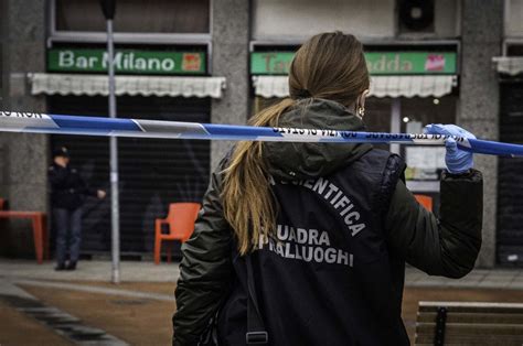 Agguato A Milano Ucciso Il Titolare Di Un Bar Al Setaccio Le Immagini