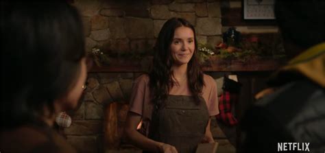 Vidéo La Bande Annonce Du Film Love Hard Avec Nina Dobrev Et Darren