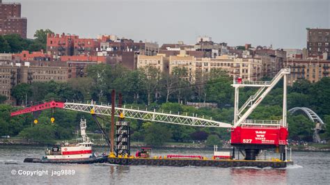 Elizabeth Tugboat With Weeks Floating Crane Barge On T Flickr