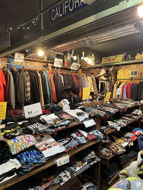 New Life in the Japanese Thrift Store | Aislin Magazine
