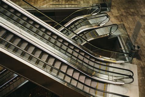 Pasillos M Viles Cintas Transportadoras Y Escaleras Mec Nicas Son Lo