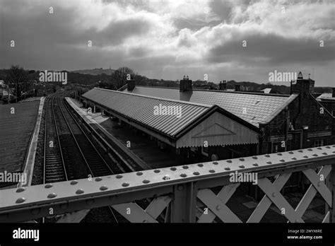 Lattice Steel Footbridge Hi Res Stock Photography And Images Alamy