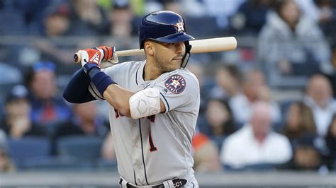 Los Yankees Deben Firmar A Carlos Correa Ir Por La Serie Mundial Y