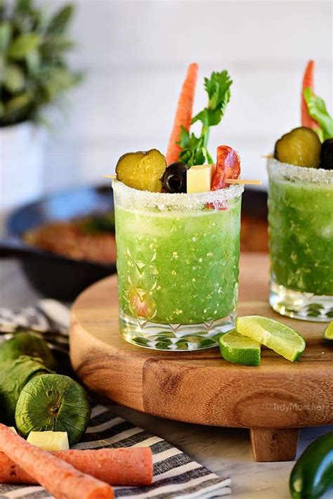 Green Bloody Mary Verde Mary Tidymom®