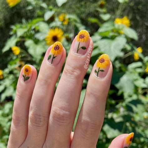 33 Best September Nails — Sunflower Short Nails