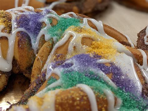 Recipe Mardi Gras King Cake Cbs News