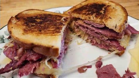 Best Grilled Reuben Sandwich Recipe