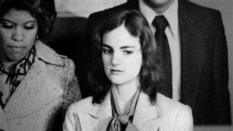 24 Disturbing Facts About The Patty Hearst Kidnapping