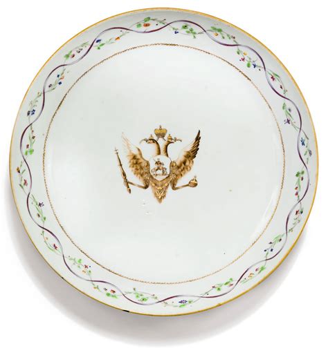 Assiette Creuse En Porcelaine De La Famille Rose Aux Armes De Catherine