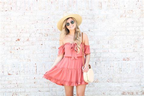 How To Wear Hats This Summer Hat Roundup Ootd Lauren Emily Wiltse