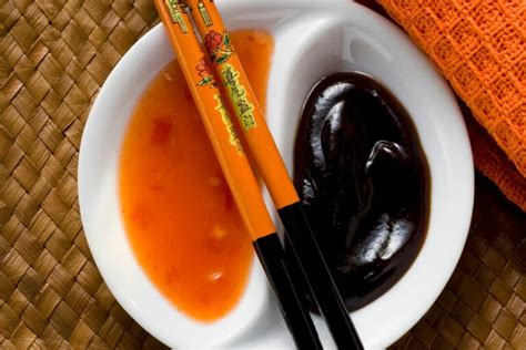 Hoisin Sauce vs. Oyster Sauce (Easy Comparison Chart)