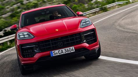 Porsche Cayenne GTS 2024