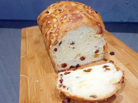 Cramique une brioche aux raisins secs et au sucre perlé comme en