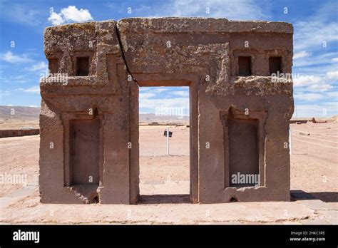 Puerta Del Sol Templo Kalasasaya Un Sitio Arquitectónico Pre Columbia