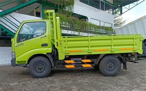 Harga Truk Engkel Hino Dutro Spesifikasi Dan Simulasi Kreditnya