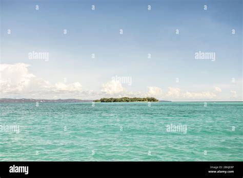 Paradise Holiday Island Hi Res Stock Photography And Images Alamy
