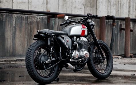 Redeemed Four Inazuma café racer Firestone tires Custom cafe racer