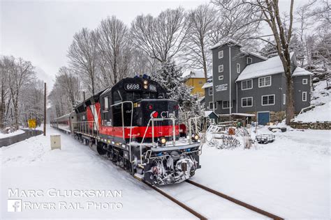 RIVER RAIL PHOTO MTA Metro North Railroad MNCW MTA Metro North