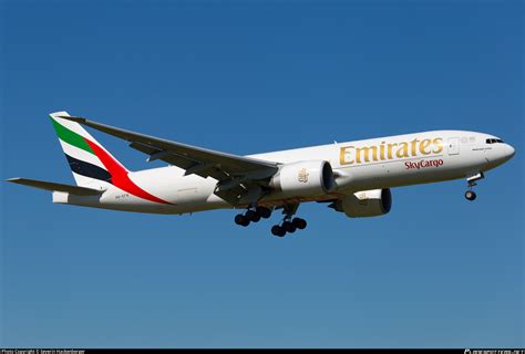 A Efn Emirates Boeing F H Photo By Severin Hackenberger Id