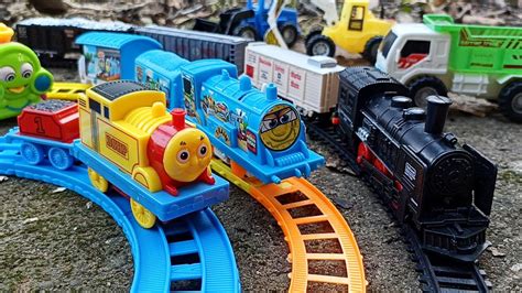 Mencari Dan Merakit Mainan Kereta Api Thomas And Friends Kereta Thomas