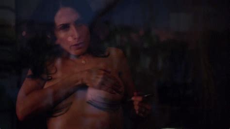 Naked Lisa Edelstein In Girlfriends Guide To Divorce