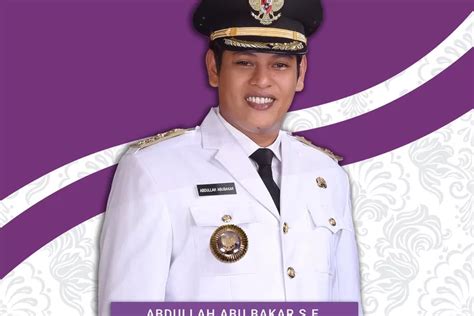 Dinobatkan Jadi Wali Kota Terkaya Di Jatim Abdullah Abu Bakar Pilih