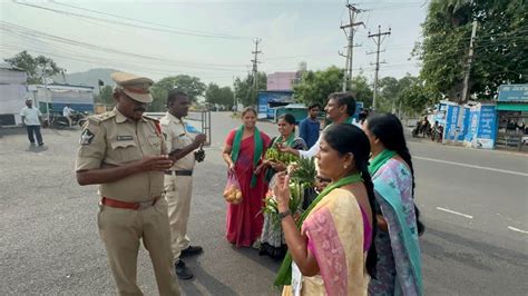 Amaravati Farmers Resort To Gandhigiri In Front Of CM S Residence To