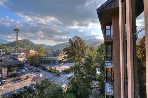 Learn More About the Edgewater Hotel in Gatlinburg TN