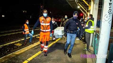 Stazione Firenze Statuto Muore Investito Da Un Treno Video Foto