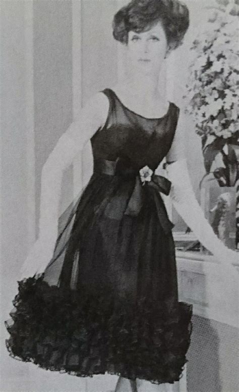 Dior par Yves Saint Laurent Janvier 1960 Haute couture été 1960 L