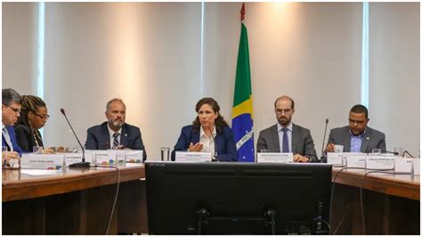 Enem Dos Concursos Governo Quer Servi O P Blico Diverso