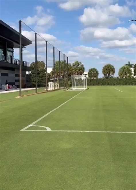 Lynn williams scores a stunning goal to lead her team 6