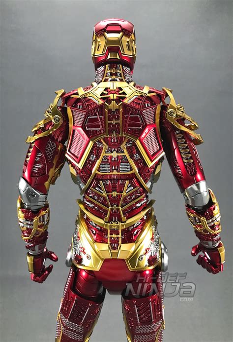 A Review And Unboxing Of Hot Toys Iron Man Bones Retro Armor Version Sideshow Collectibles