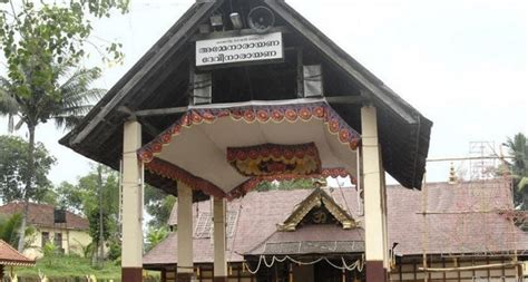 Pathanamthitta tourist places - Top 10 places to see in Pathanamthitta