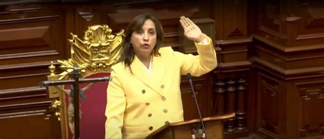 Dina Boluarte Asume La Presidencia De Perú Tras La Vacancia De Pedro