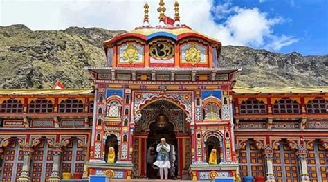 Badrinath Dham Opens For Devotees First Puja Offered In Pm Modis Name