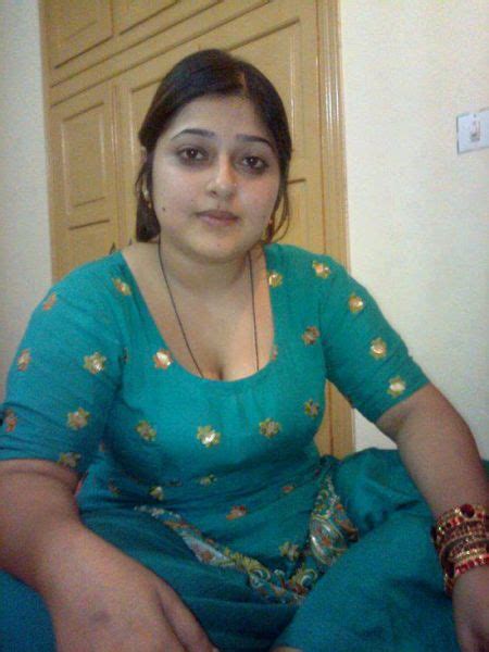 Beautiful Aunty Nude
