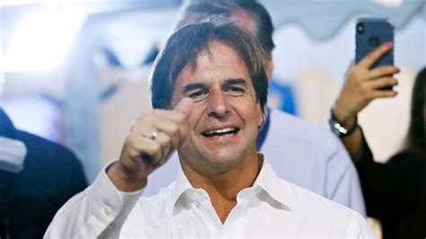 Lacalle Pou Tiene La Aprobaci N Del De Los Uruguayos