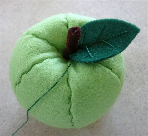 Felt Fruit Apple Pattern And Tutorial Free