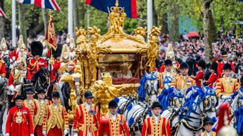 King Charles and Queen Camilla crowned in historic Coronation - BBC News