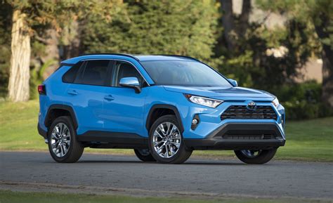 2019款丰田rav4，外形大改，有点刚，比老款好看太多搜狐汽车搜狐网