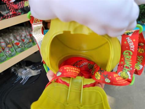 Grinch Popcorn Bucket Arrives At Universal Studios Hollywood Wdw News