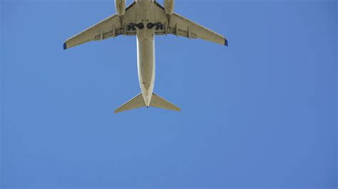 Un Piloto Y Su Copiloto Se Duermen Media Hora A La Vez En Pleno Vuelo