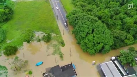 Chuva Forte Causa Alagamentos Queda De Rvore E Deslizamento De Terra