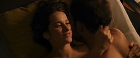 Nude video celebs Rebecca Marder nude De grandes espérances 2022